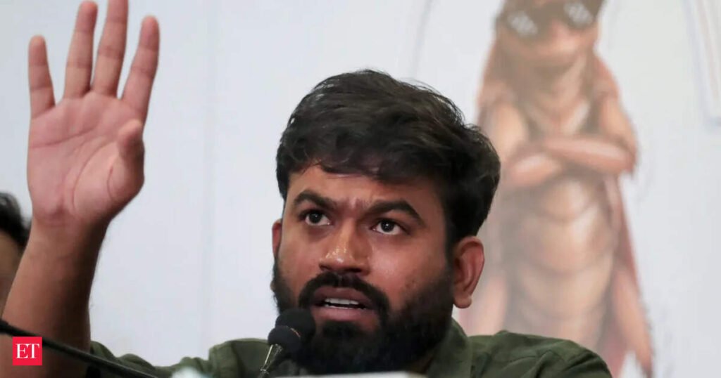 CJP convenor Abhijeet Dipke seeks MPSC chairman’s resignation over ‘corruption’ allegations, slams Maharashtra CM Fadnavis
