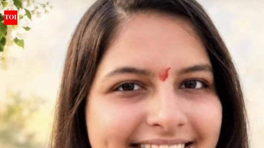 Woman (26) touches CCTV pole, electrocuted in Ulhasnagar | Mumbai News