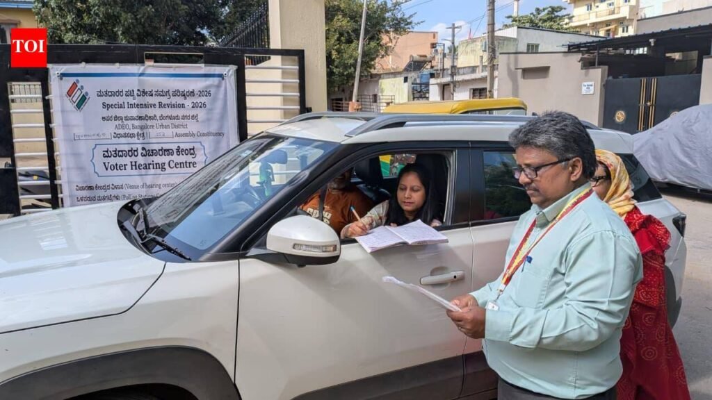 Parties go into overdrive to help voters with SIR notices | Bengaluru News