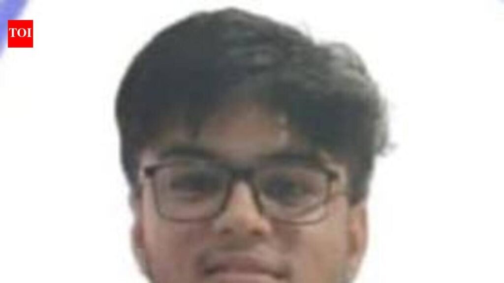 IIT-B student’s final rites completed in Yavatmal as protest continues on Mumbai campus; 150 cops deployed | Mumbai News