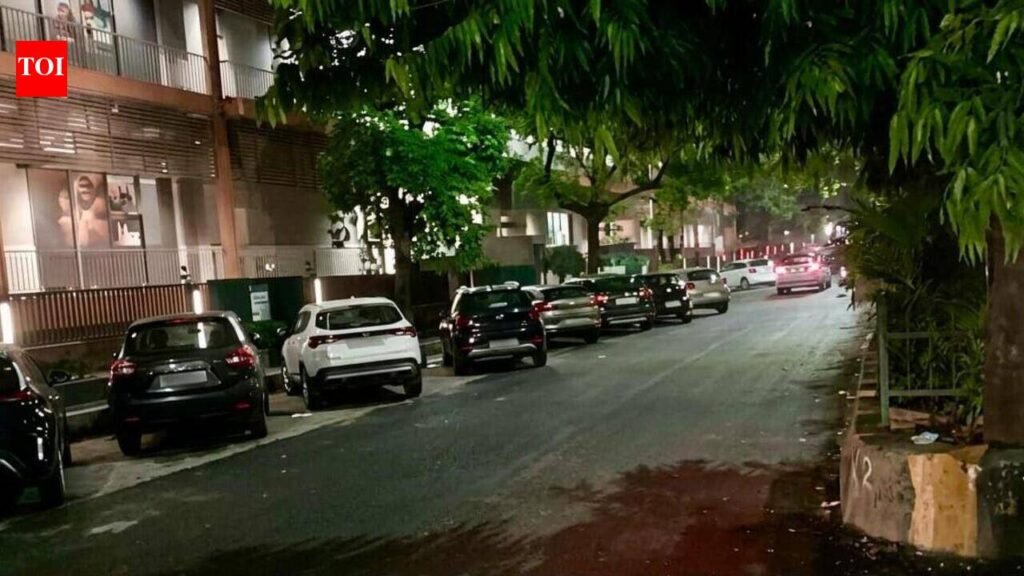 Illegal parking leads to snarls, eve teasing in Sector 50, residents seek police help | Noida News