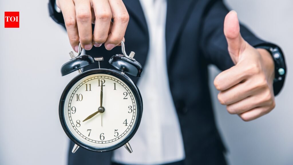 Psychology Of Punctuality: Psychology says people who arrive very early at work may have this habit: It’s not always about being hardworking