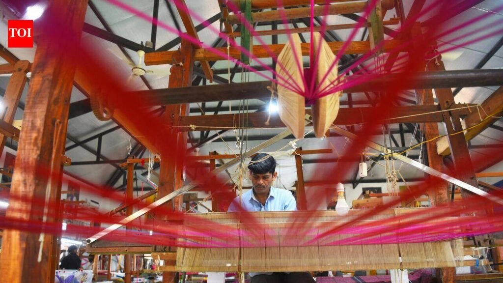 Looming worries bind weavers together | Surat News