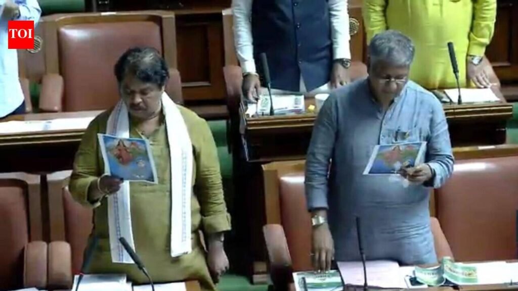 BJP, JD(S) legislators sing all six stanzas of Vande Mataram | Bengaluru News