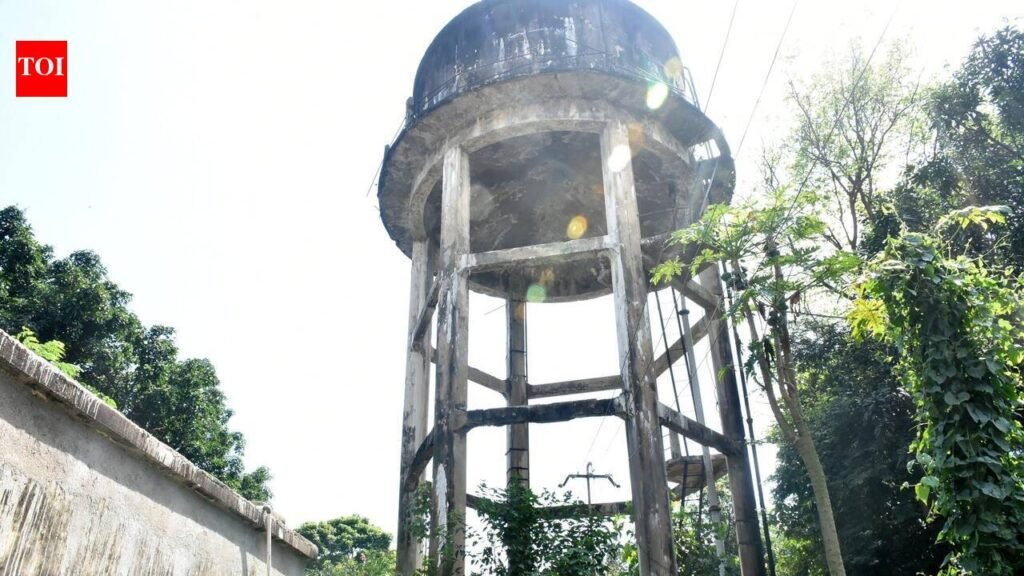 Dilapidated water tanks across city raise safety concerns | Ranchi News