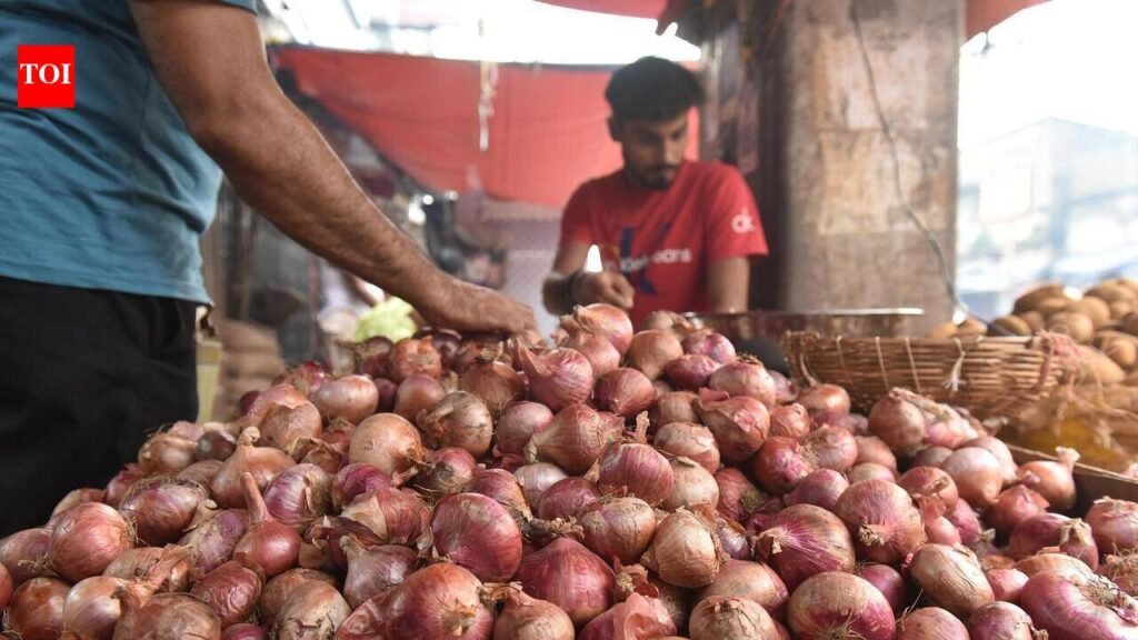 After coconuts, horticulture outlets sell subsidised onions as rates surge | Goa News