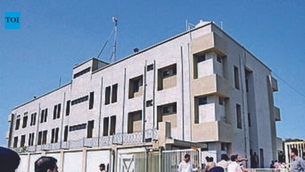 20m around ATS office a no-parking zone | Ahmedabad News