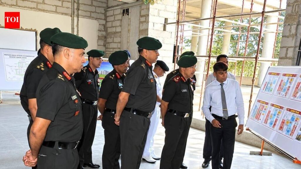 CDS takes stock
of ops, logistics at Central Command | Lucknow News