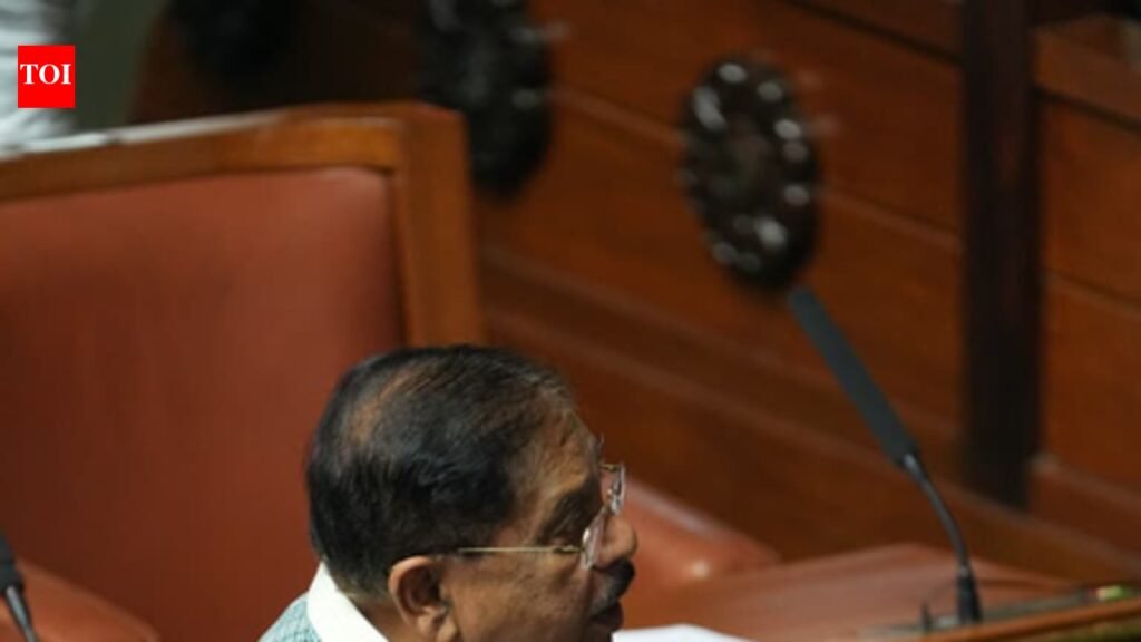 Anant Nag: Karnataka Deputy CM G Parameshwara congratulates Anant Nag on Dadasaheb Phalke Award in Assembly | Kannada Movie News