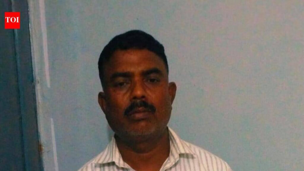 2 fake ex-servicemen promise jobs to students, arrested by Karnataka police | Bengaluru News