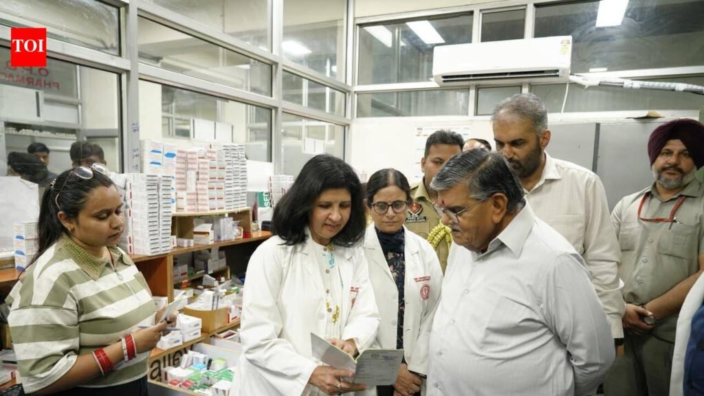 Kataria reviews services, projects at GMCH-32 | Chandigarh News
