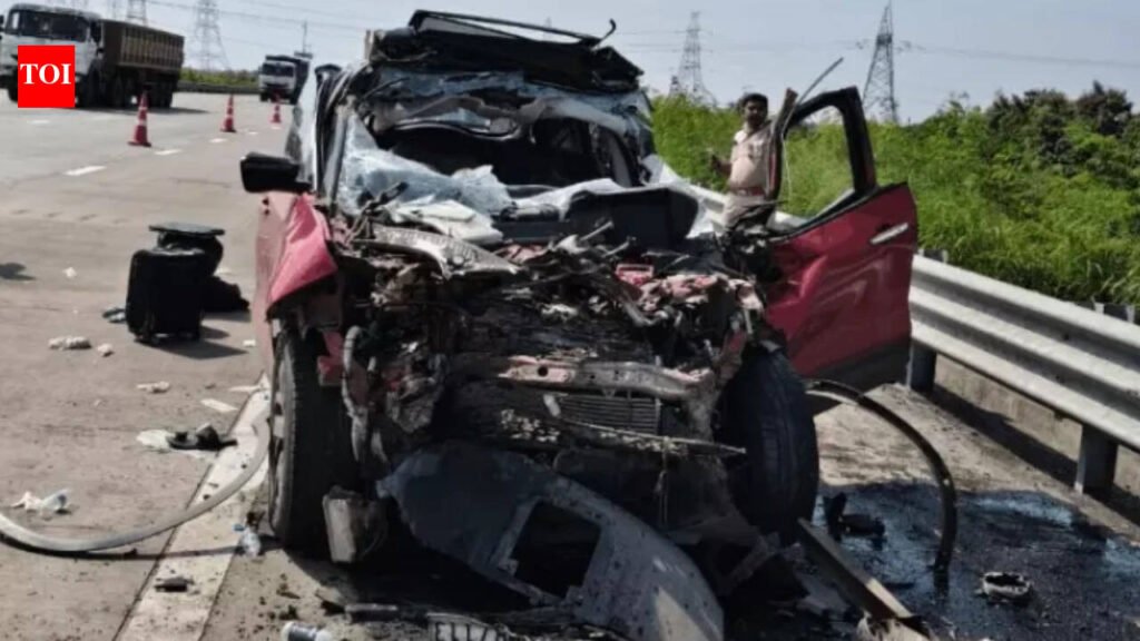 Surat Accident: 4 Mumbai residents headed to Jain pilgrimage site killed in expressway crash in Surat | Surat News