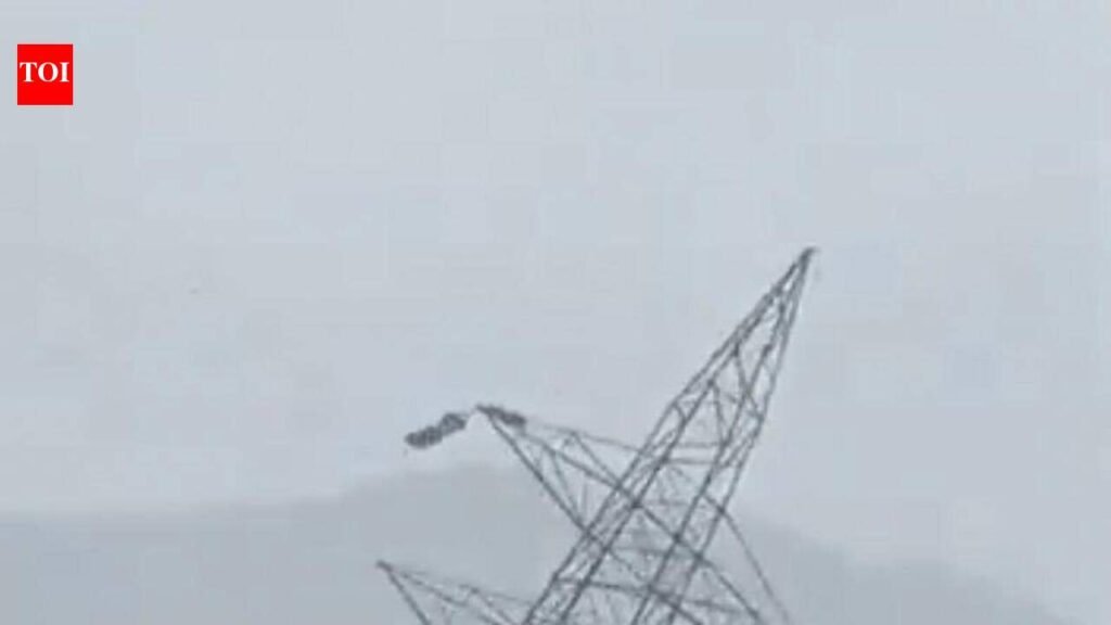 Transmission tower collapses on train track | Bhubaneswar News