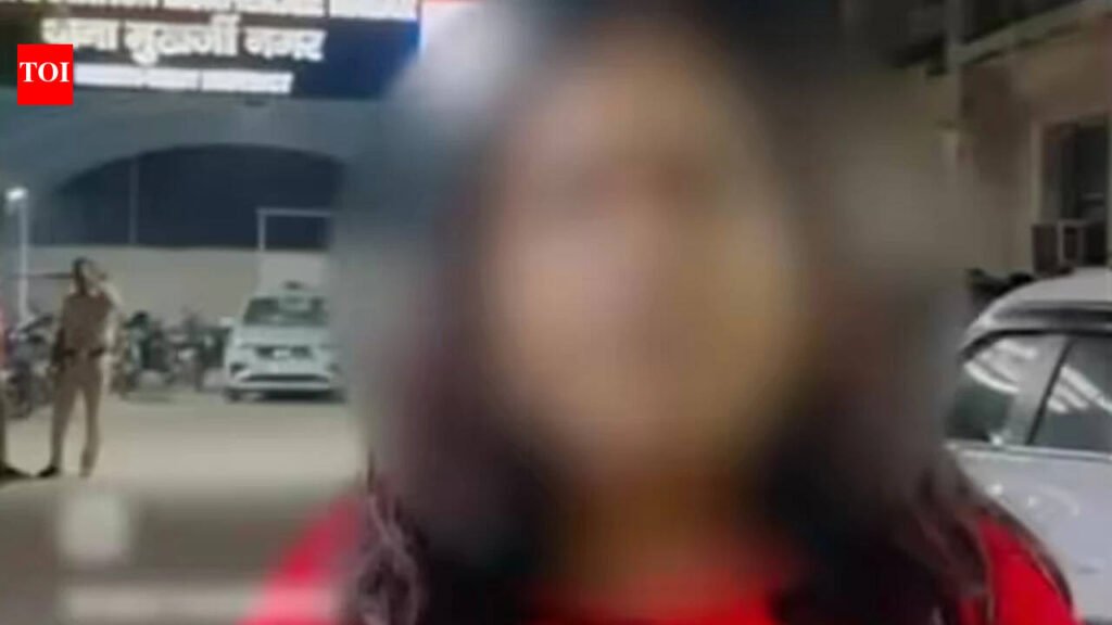 2 DU students arrested after Hindu College girls report harassment, attempt to pull them into car in Mukherjee Nagar | Delhi News