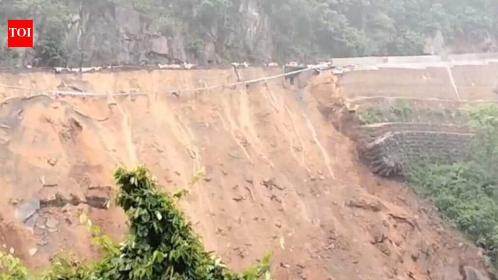 Kalinga Ghat shut after damage in landslide | Bhubaneswar News