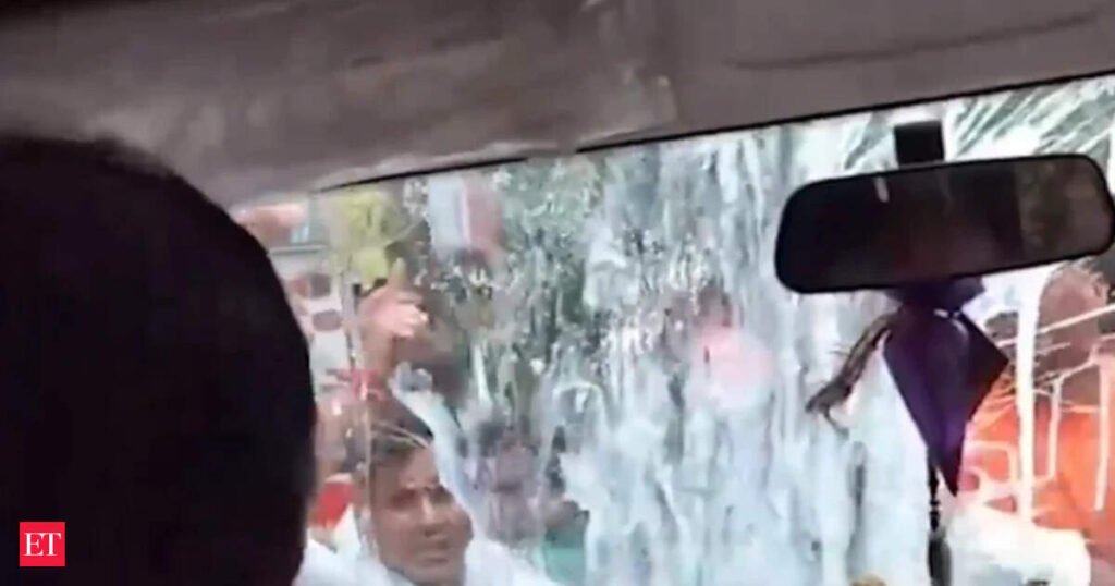 Stones, eggs hurled at car of Mamata camp’s TMC MLA Kunal Ghosh in Bengal
