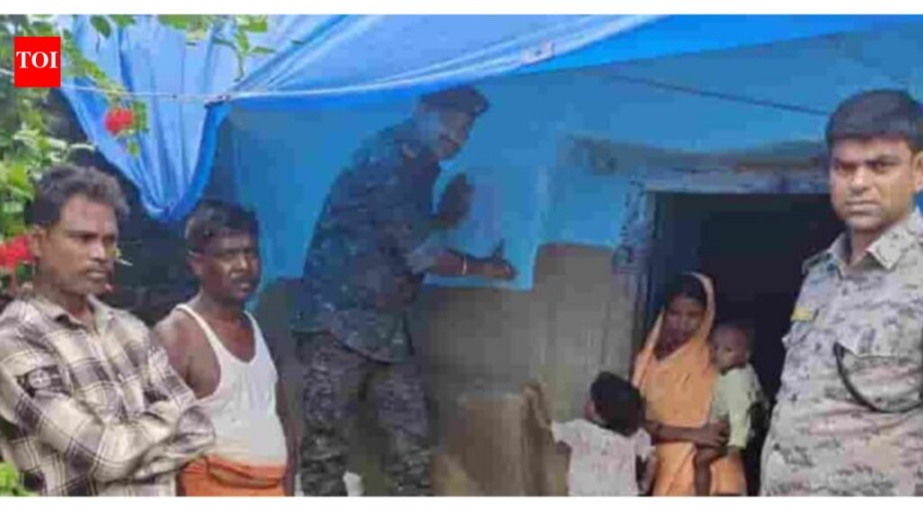 Proclamation notice pasted at wanted Maoist’s house in Garhwa | Ranchi News