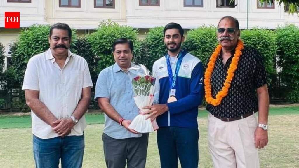 Rajasthan State Sports Council fetes double Asian Games medal winner Anantjeet Singh Naruka of Jaipur | Jaipur News
