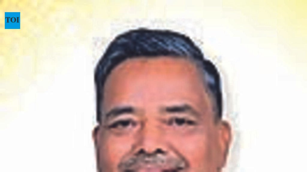 UP tourist arrivals jump sevenfold to 156 crore in nine years: Min | Lucknow News