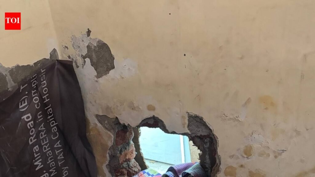 Navi Mumbai Thieves Burgle Jewellery Store via Wall Tunnel, Flee with Silver | Mumbai News