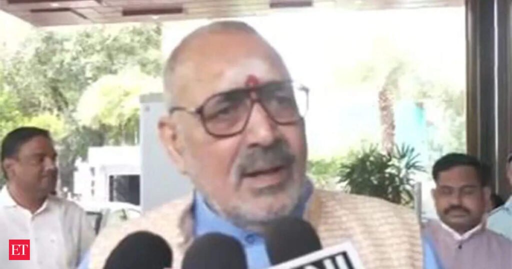 “Jinnahs born again, Owaisi one of them”: Giriraj Singh slams opposition amid SIR row
