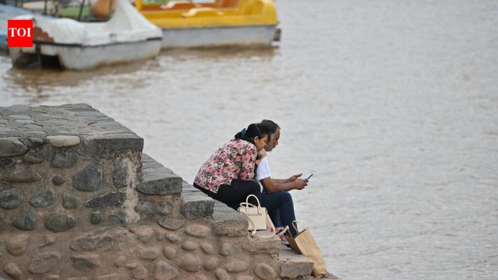 Cool spell keeps city pleasant, warm-up from Tuesday | Chandigarh News