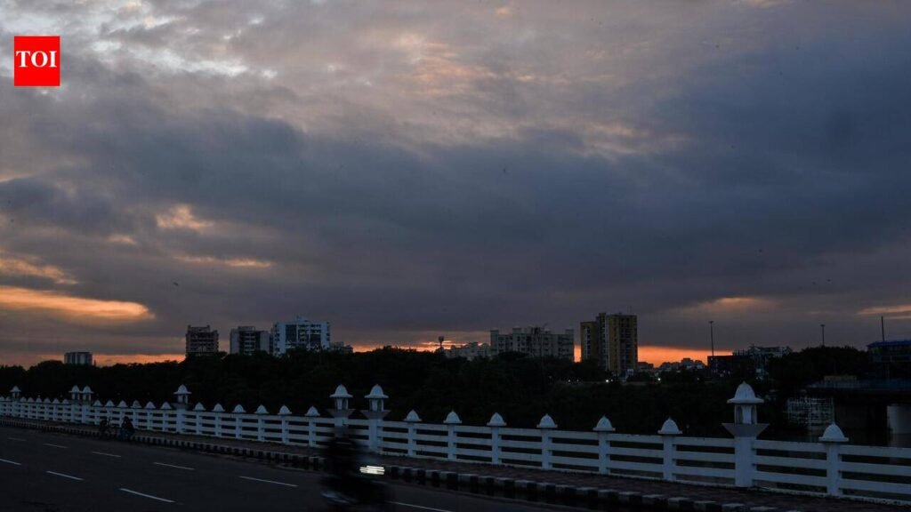 After above average rain, temp dips 9 deg below normal | Lucknow News
