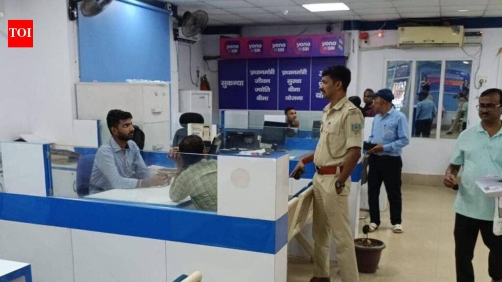 Police carry out security audit of banks, ATMs across Bokaro | Ranchi News