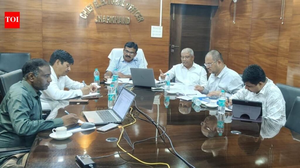 SIR hearings move to voter homes as claims and objections cross 10.5L | Ranchi News