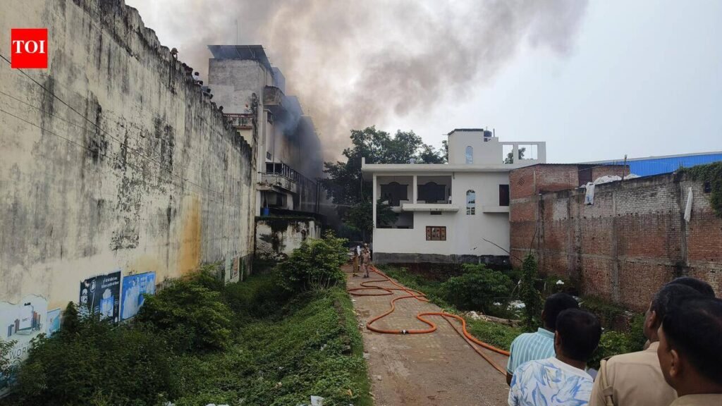 Fan factory fire damages warehouse, no casualties reported | Varanasi News