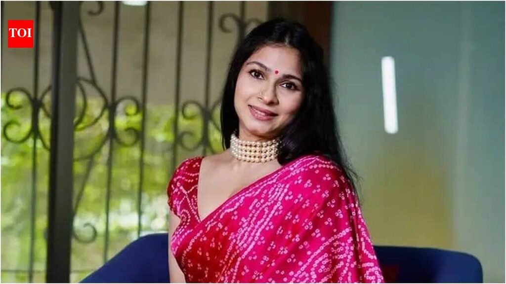 Tanishaa Mukerji: ‘Maharashtra state electricity board in Lonavala are behaving like mafia’: Tanishaa Mukerji alleges power cut at Lonavala home despite payment before due date, appeals to CM Devendra Fadnavis for help | Hindi Movie News