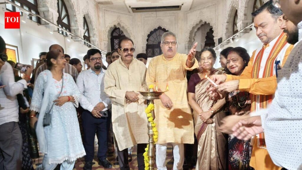 Exquisite artwork on display at exhibition | Lucknow News