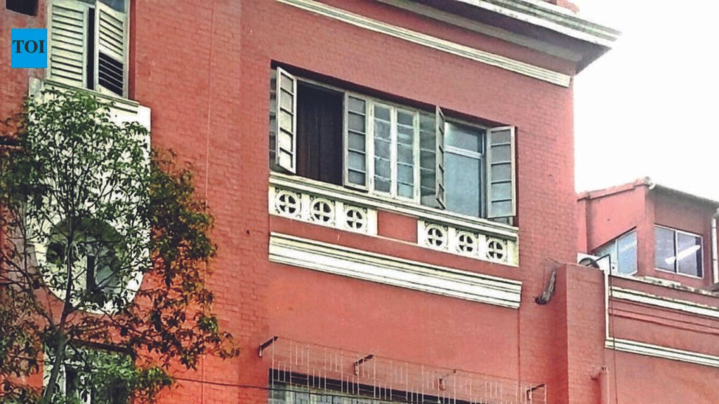 KMC executive engineer suspended | Kolkata News
