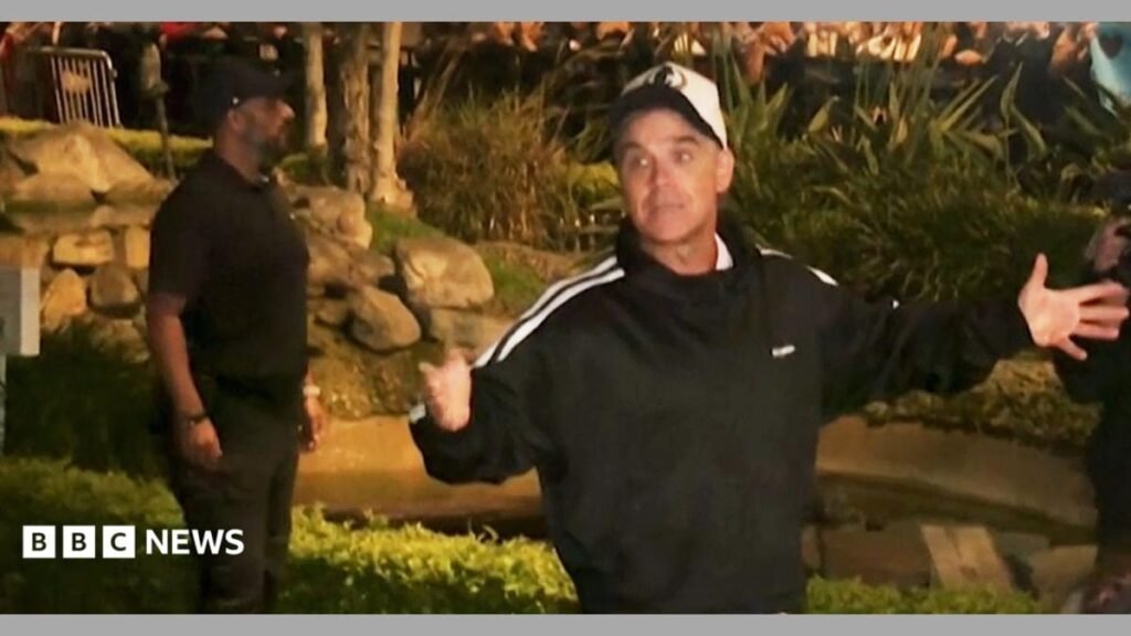 Robbie Williams’ surprise singalong after Peru gig cancelled