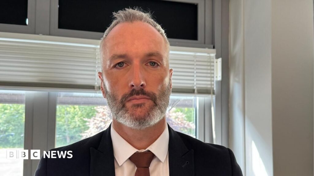 North Wales Police detective pleads guilty to ‘upskirting’