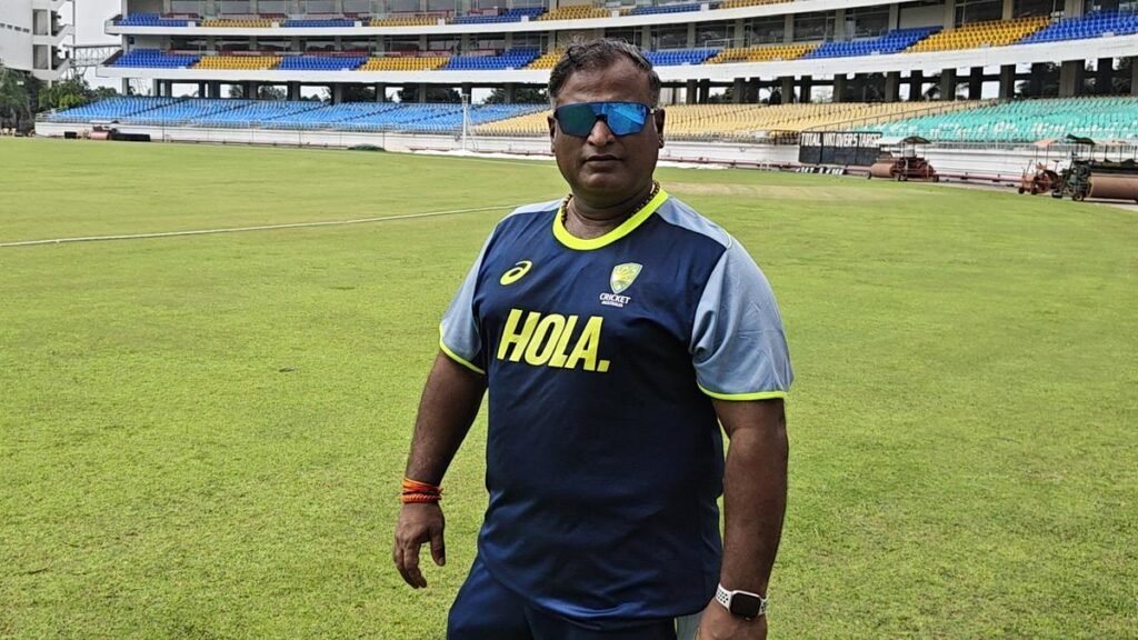Ramesh Powar lends Australia u-19 spinners a hand
