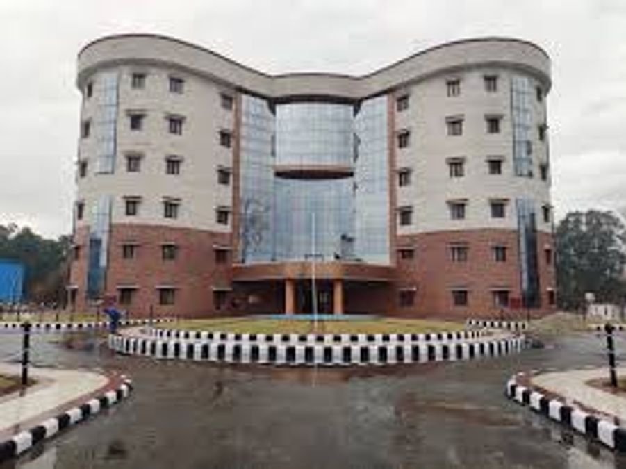 JKEDI Srinagar, Amar Singh College organize Startup Idea Challenge 2.0