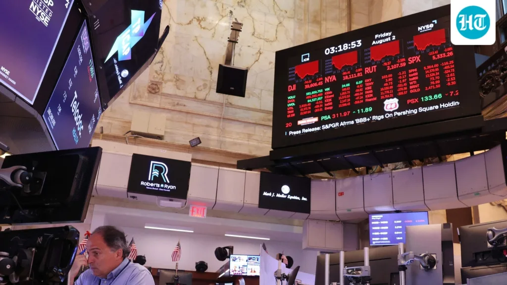 Stock market today: S&P 500, Nasdaq fall as yields rise and oil prices jump