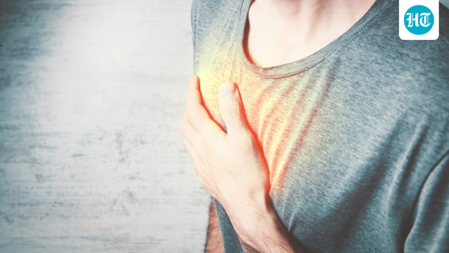 If you’re home alone and having a heart attack, heart surgeon with 25+ years of experience shares 4 things you should do