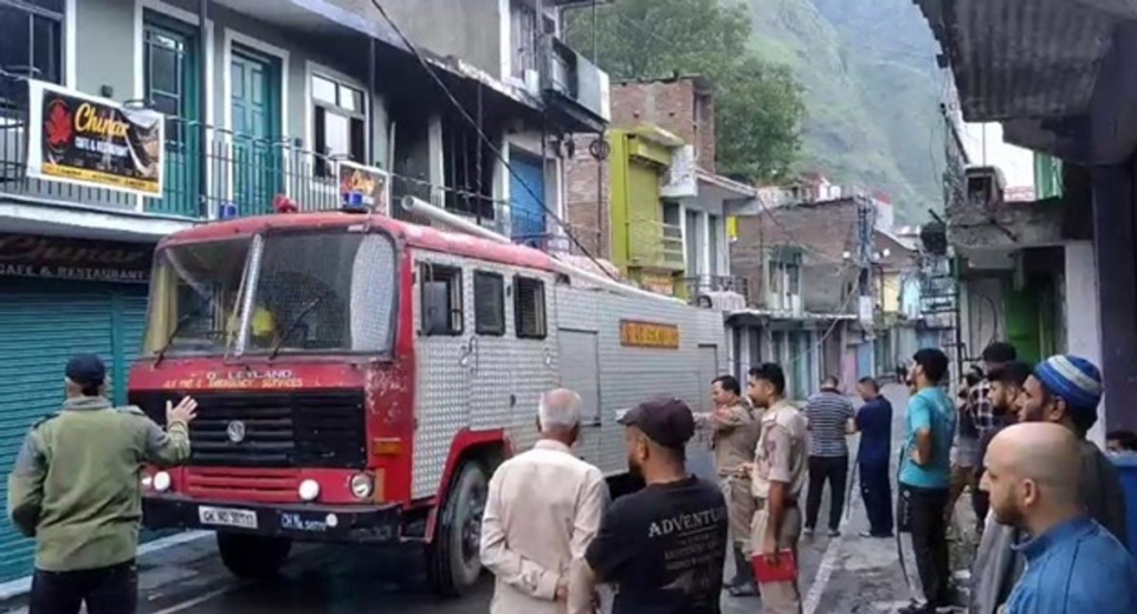 Fire damages shoe shop, cafe in Poonch