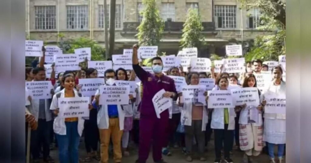 Bhopal Medical Interns Demand Stipend Hike, Stage Widespread Protests, ETHealthworld