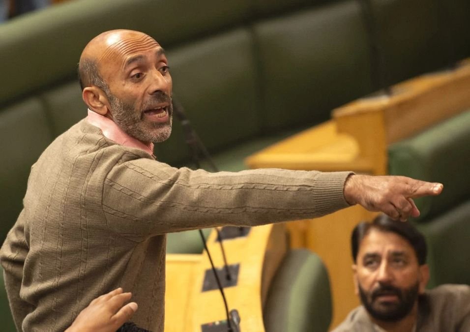 Govt school for govt children: Bill rejected