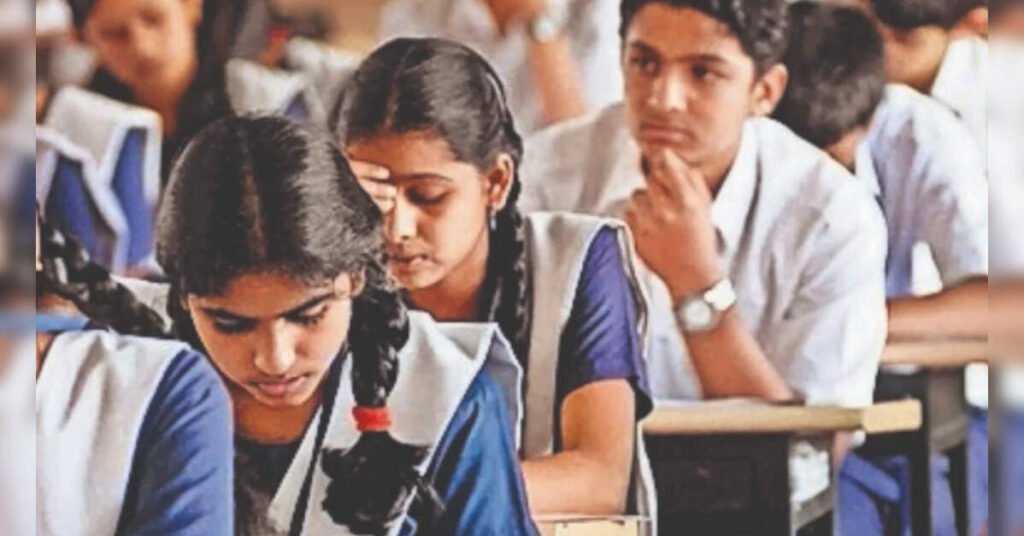Supreme Court Directs CBSE to Delay Three-Language Policy for Class VI Students, ETEducation