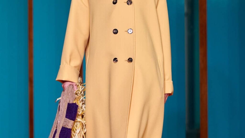 Barefoot Trend or Shoe Mishaps? At New York Fashion Week, It's a Bit of Both