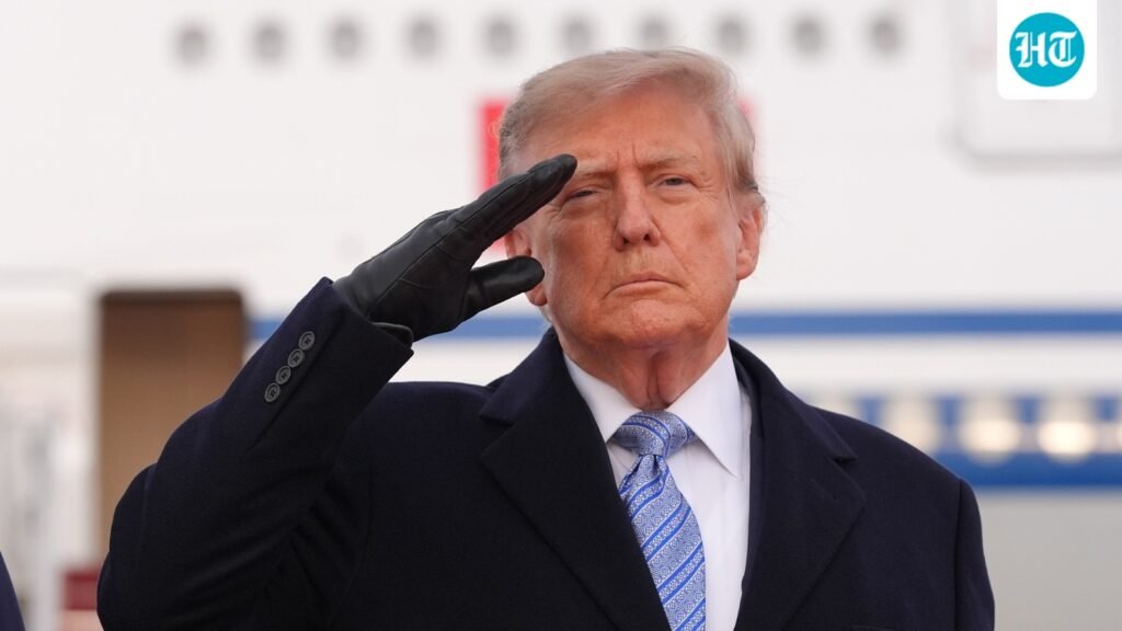‘Why is Trump wearing gloves?’ POTUS’s unusual outfit choice at Xi Jinping welcome draws attention
