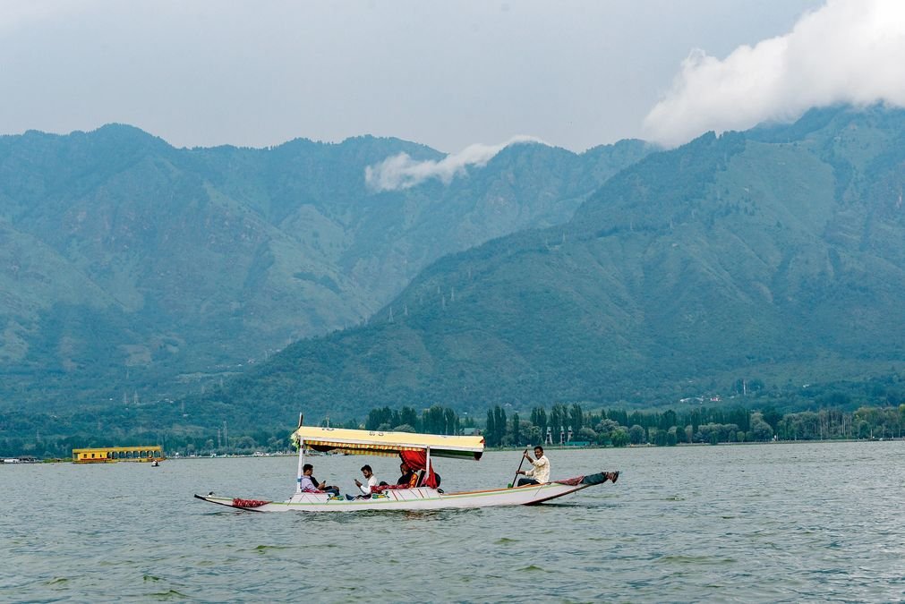 MeT Forecasts Dry Weather in J&K, Light Rain Likely at Few Places Late Night