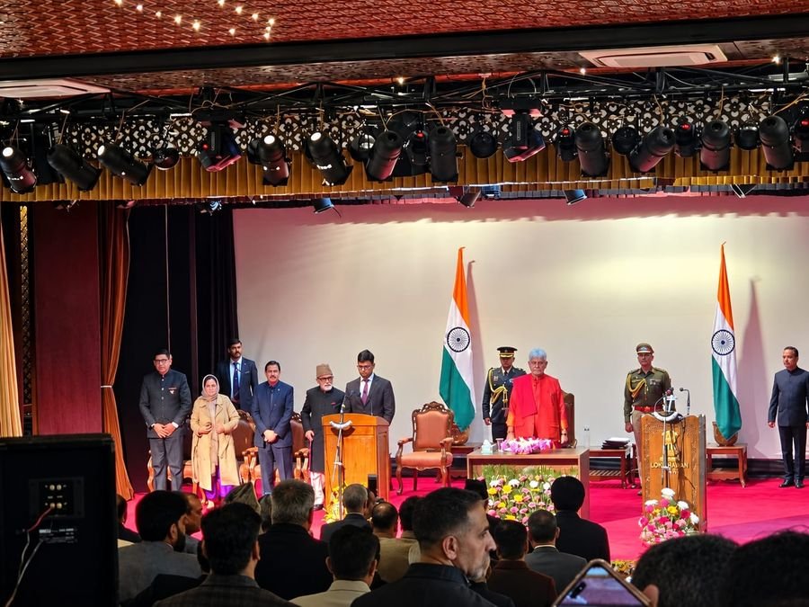 LG Sinha administers oath to four ministers in Omar Abdullah-led J&K govt