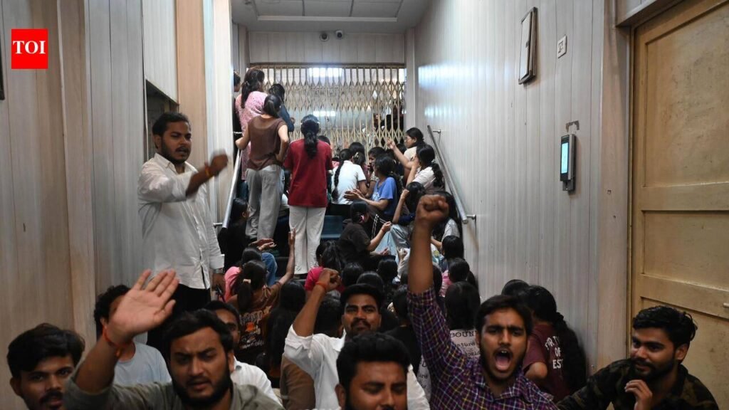 Girls’ hostel inmates siege LU VC’s office over suspected food poisoning | Lucknow News