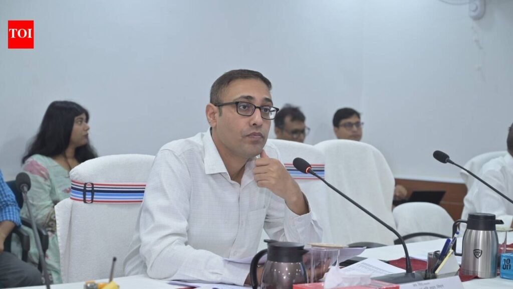 Complete land record corrections by Oct 31, secretary tells COs | Patna News