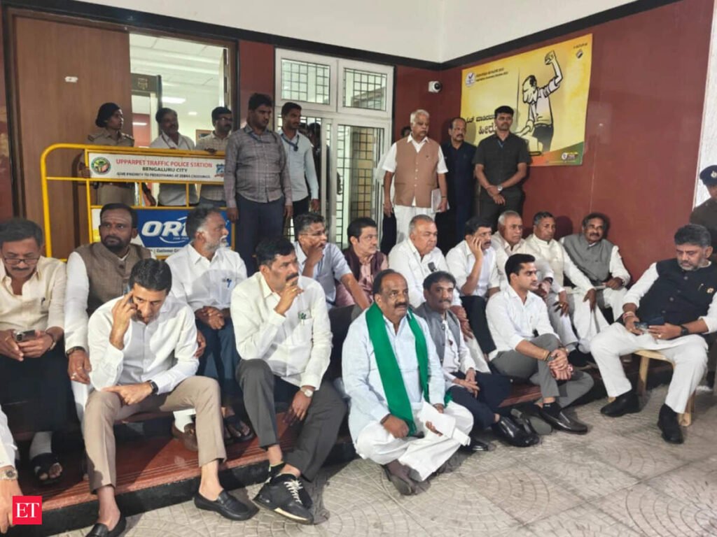 Karnataka CM Shivakumar stages dharna at ECI office, seeks FIR over bulk Form 7 filings